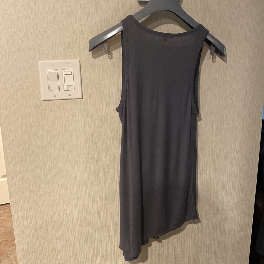 Gap Tank Top - Picture 4 of 4